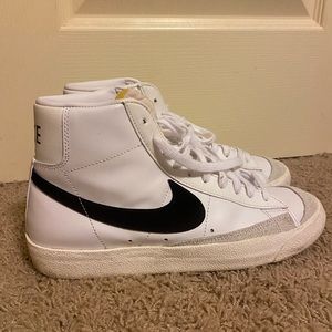 Size 9 Men Nike Blazer Sneakers